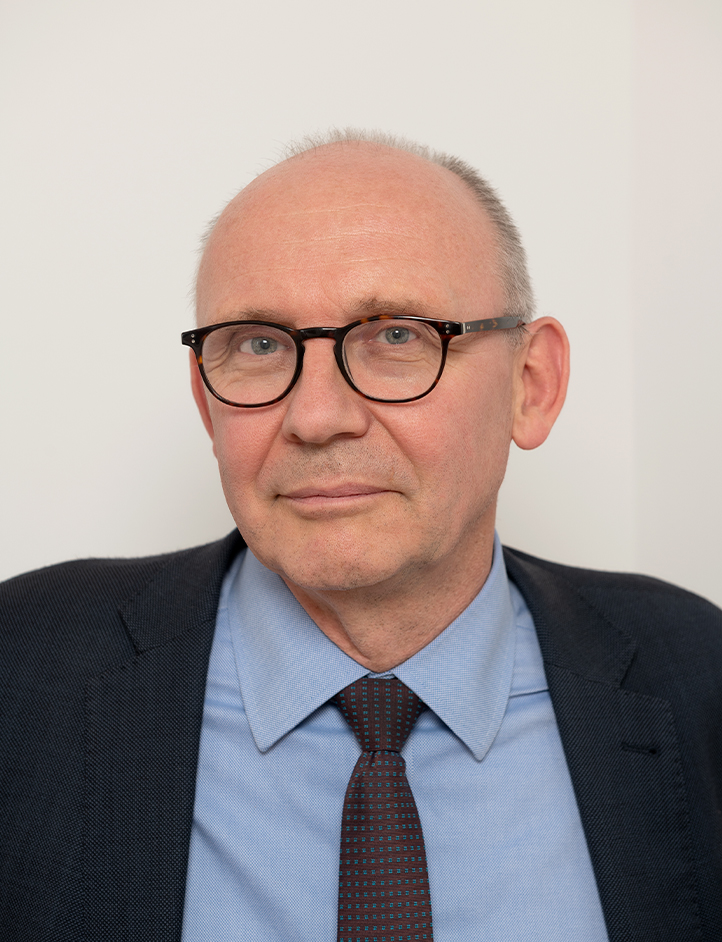 Dr. Dirk Lammer